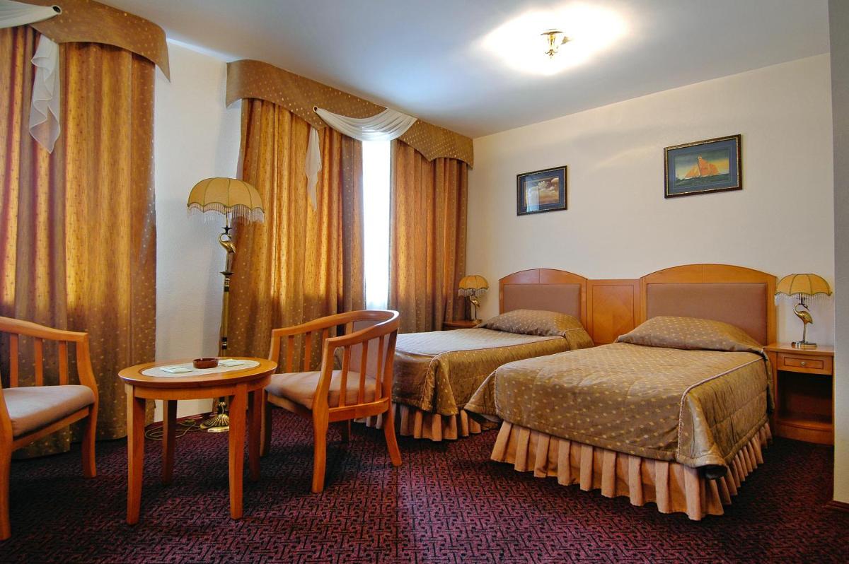 Primorye Hotel - Housity