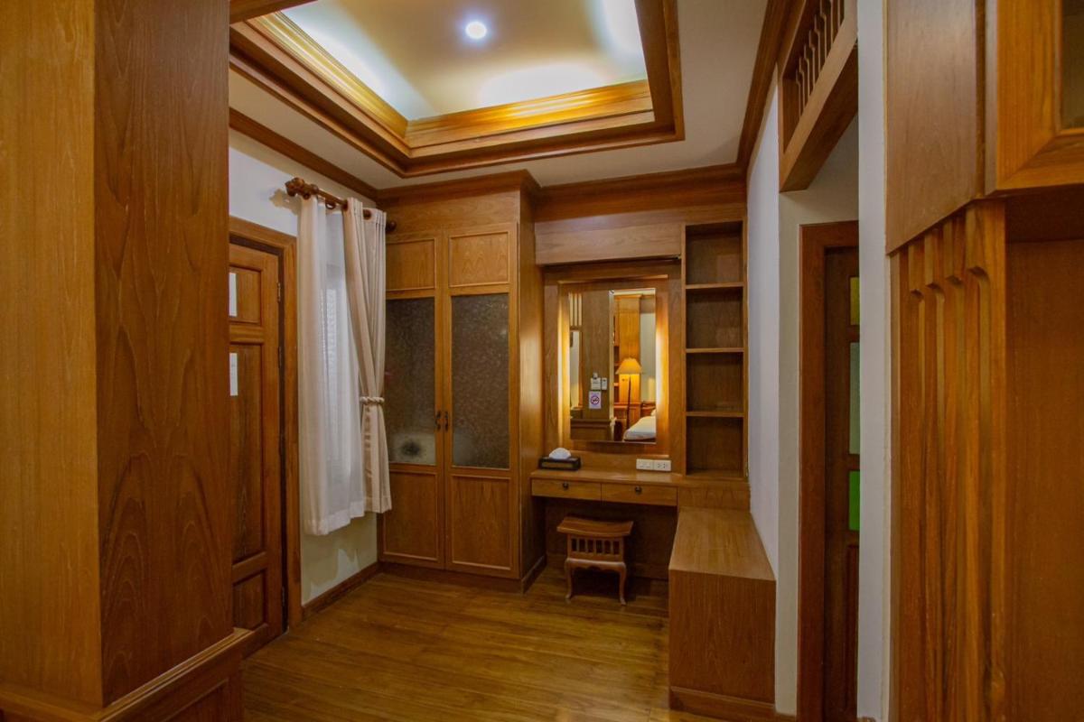 Rich Lanna House - Housity