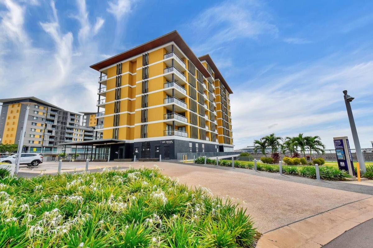 Darwin Waterfront Luxury Apartment - Housity