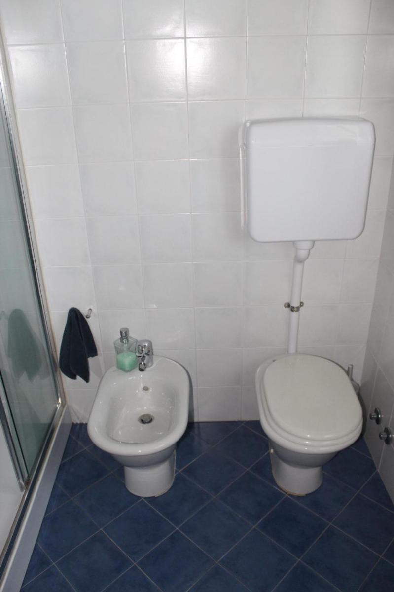 Sangiligio Countryside Villa, Private Rooms w Kitchen, Bath, Private Entrance, Crema - Housity