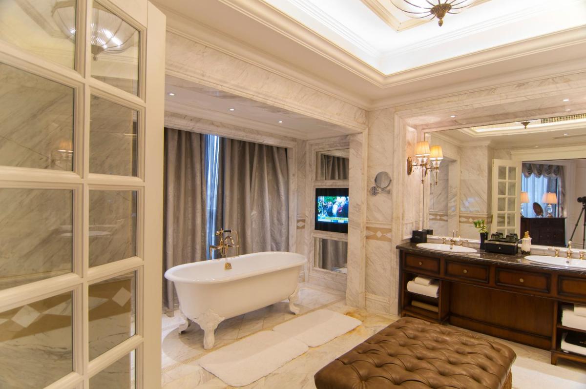Royal Grace Hotel Optics Valley Wuhan - Housity