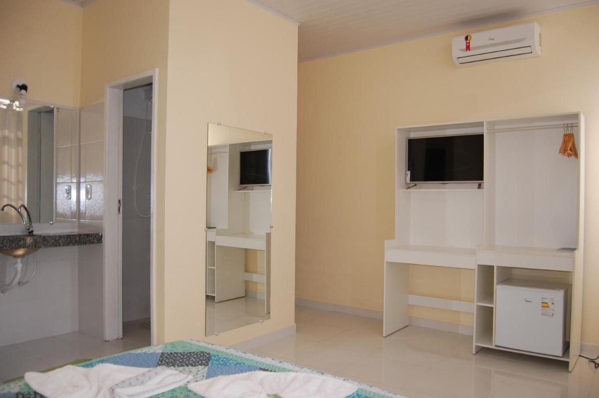 Santorini Hotel - Housity