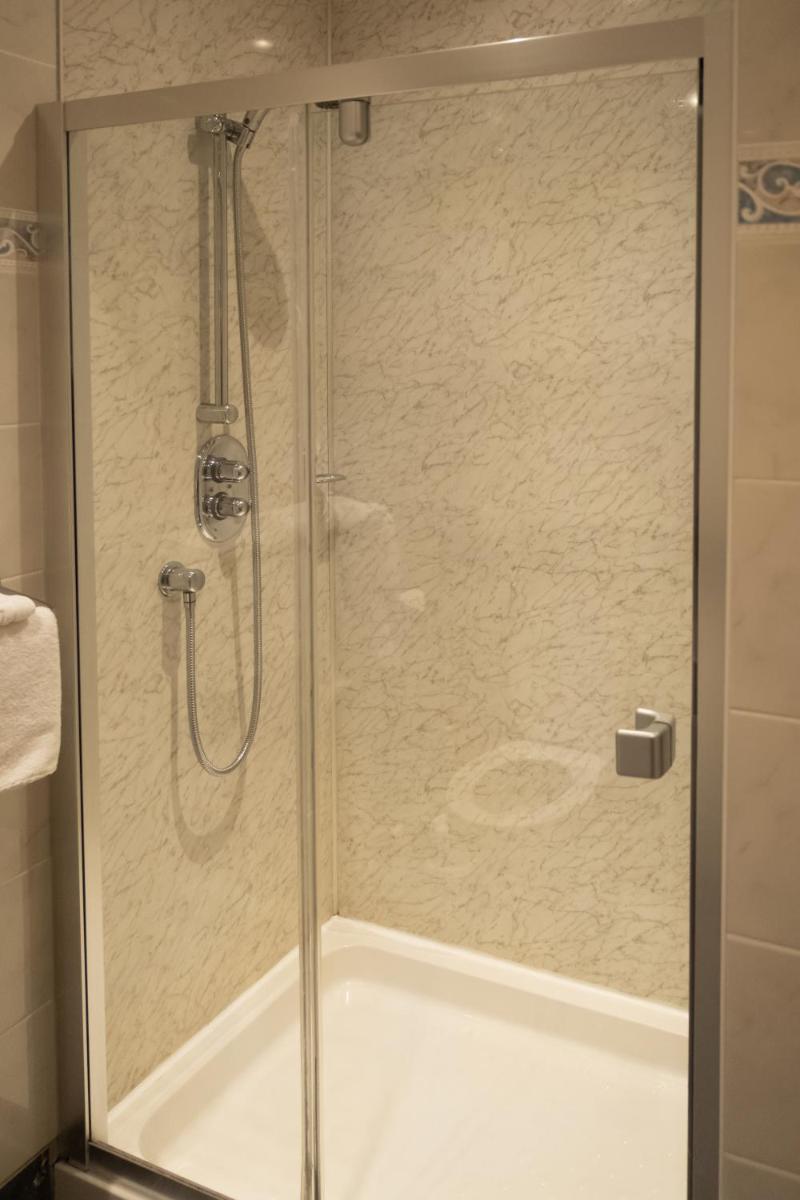 Station Hotel - Housity