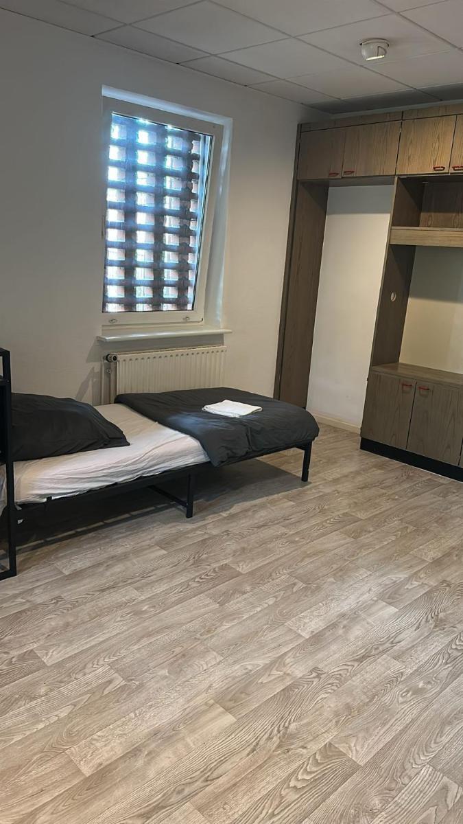 HH Hostels - Housity