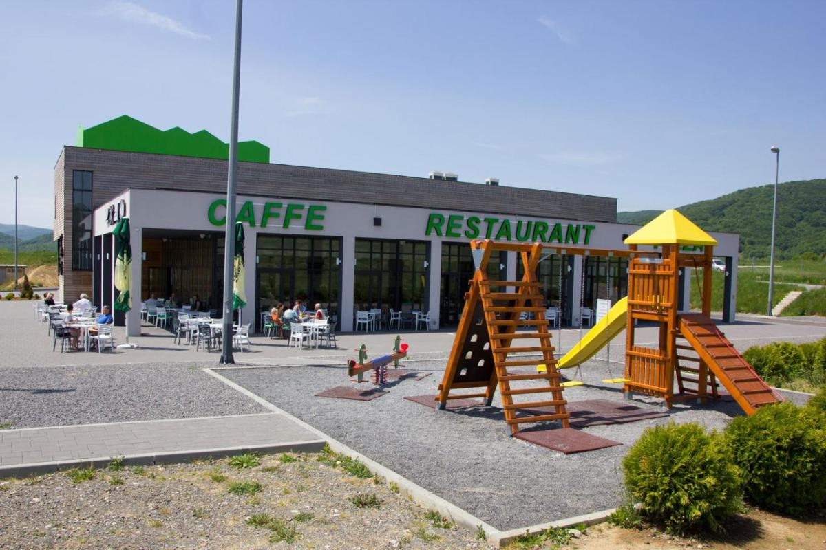 Hotel Lika Jug - Housity