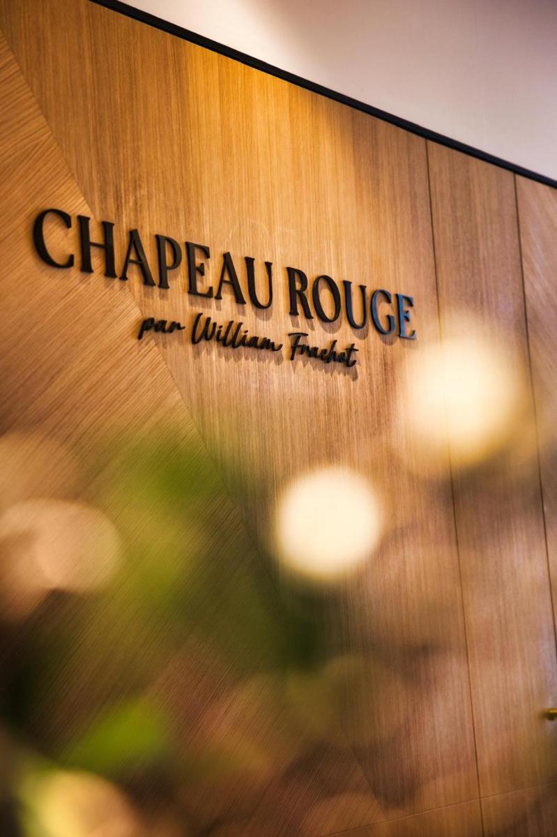 Certificat, récompense, panneau ou autre document affiché dans l'établissement Chapeau Rouge par William Frachot - Hôtel Espace Bien-être & Restaurant étoilé