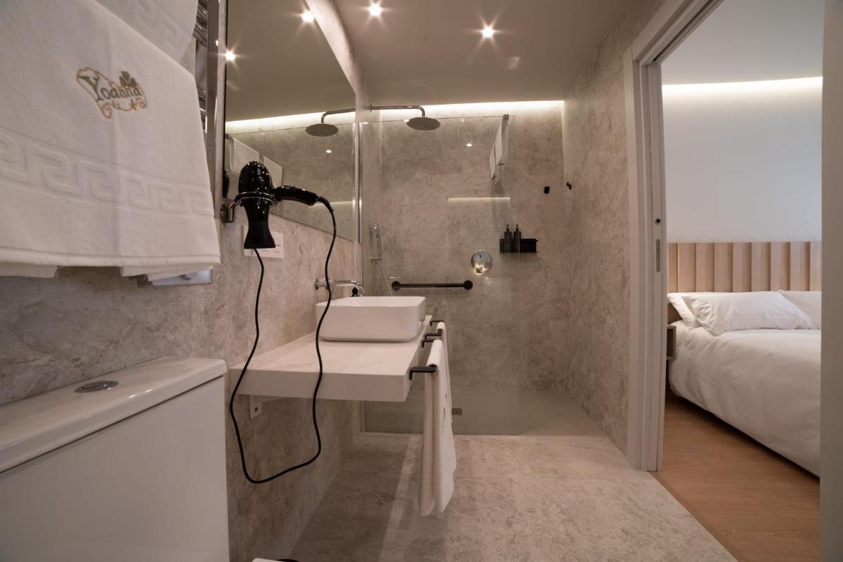 Yoanna Hotel - Housity