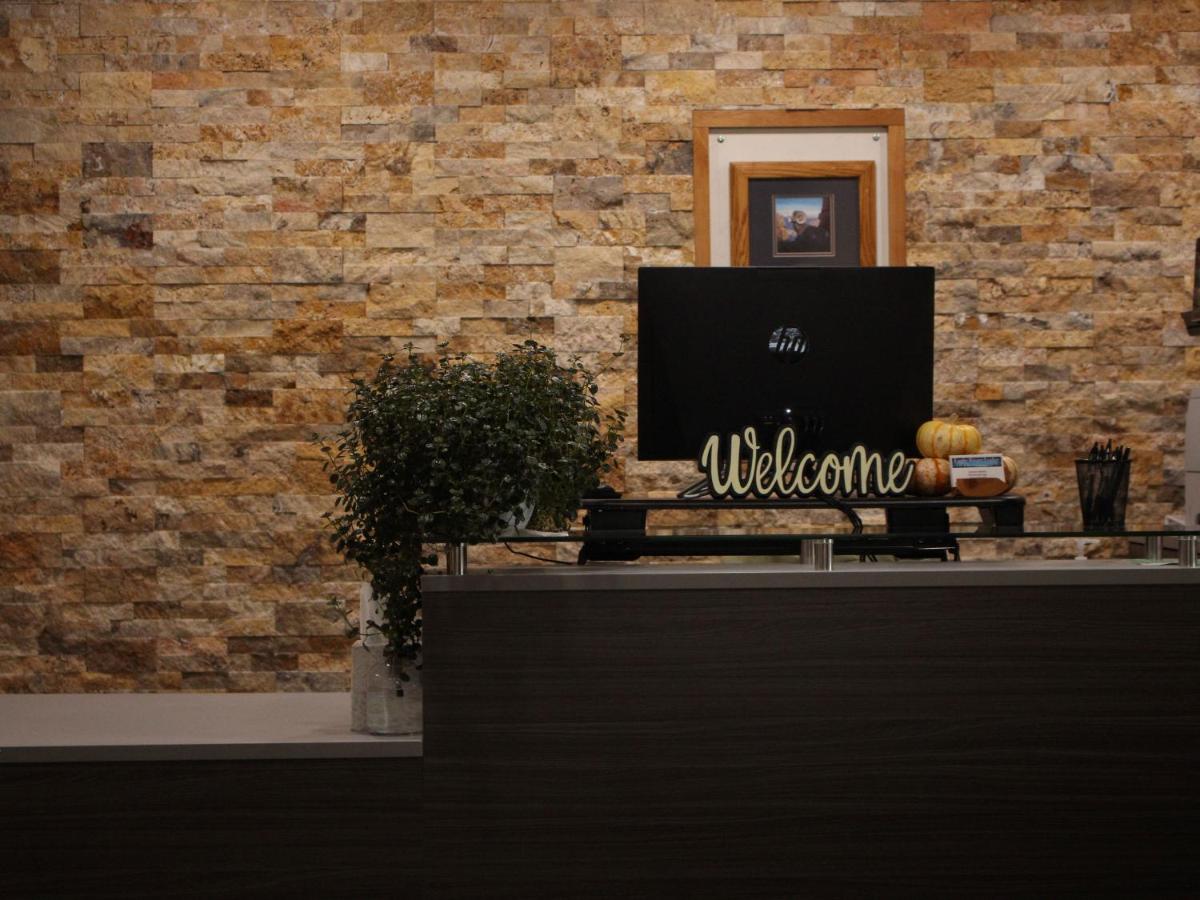 Eagle River Lodge - Housity