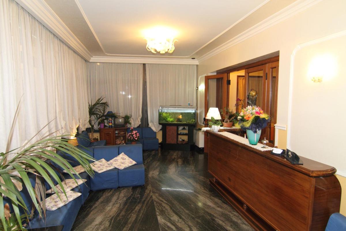 Hotel Ristorante La Casareccia - Housity