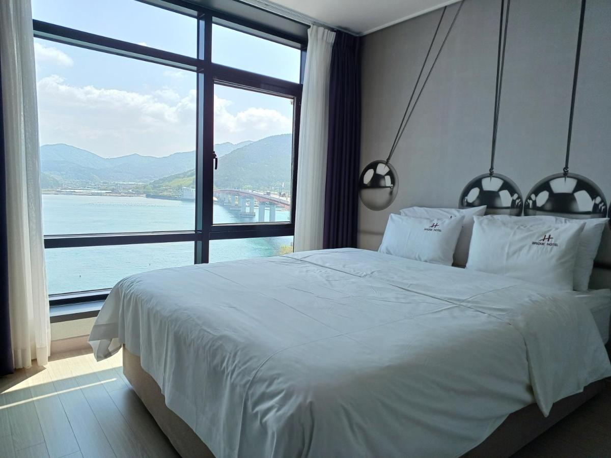Tongyeong Bridge Hotel - Housity