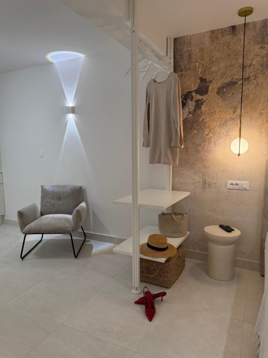 Oleander Apartment & Room Centar - Housity