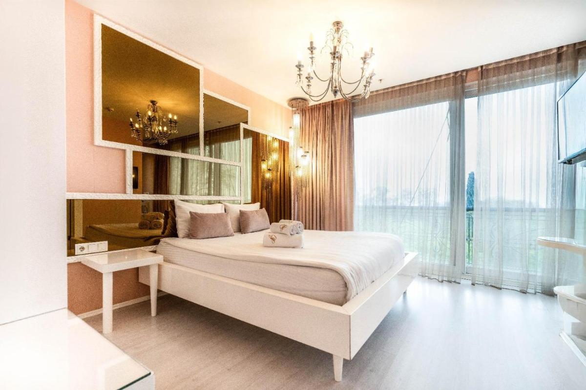 Golden Pars Hotel - Housity
