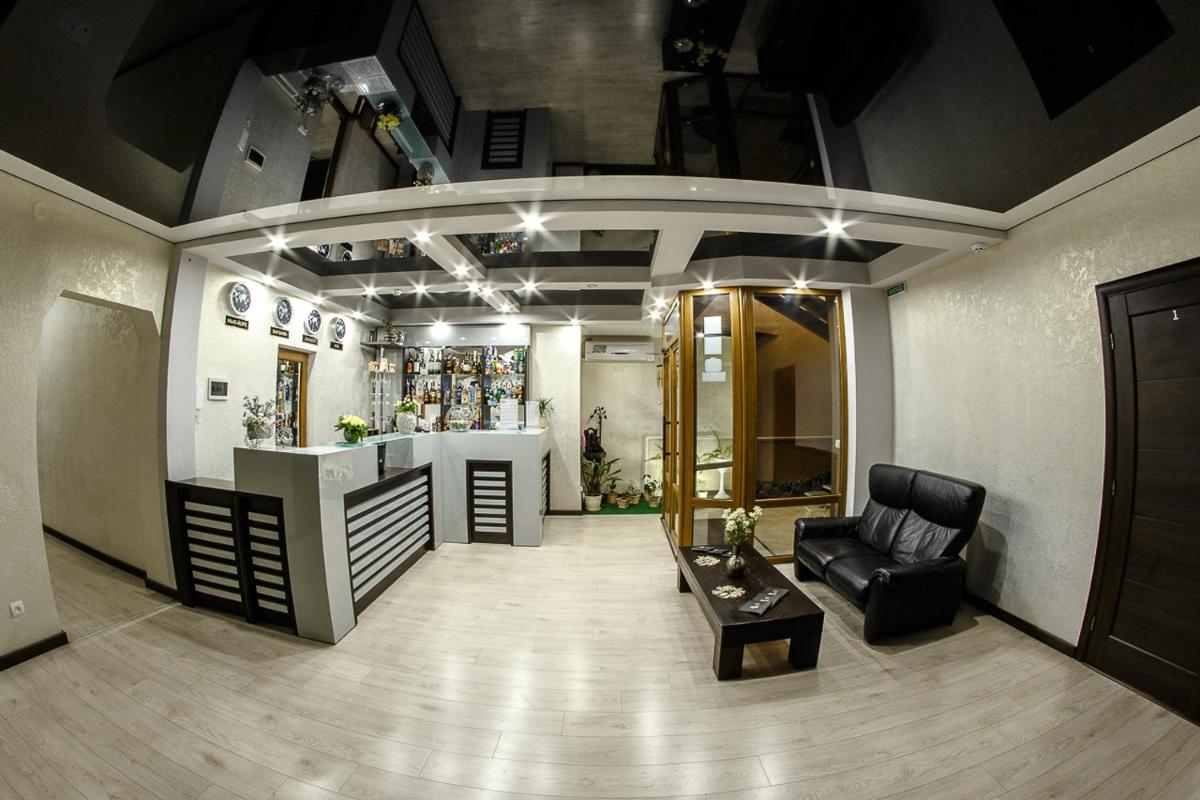 Diamond De Luxe - Housity