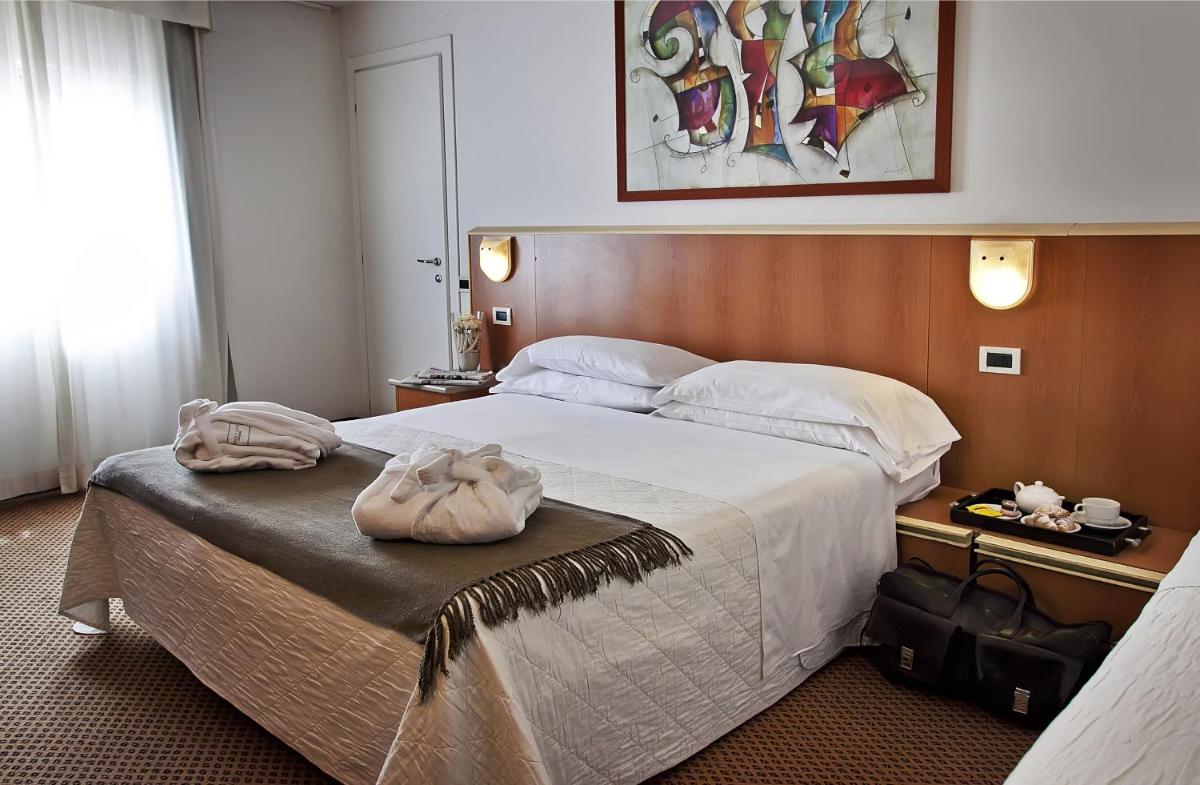 Hotel Principe di Piemonte - Housity
