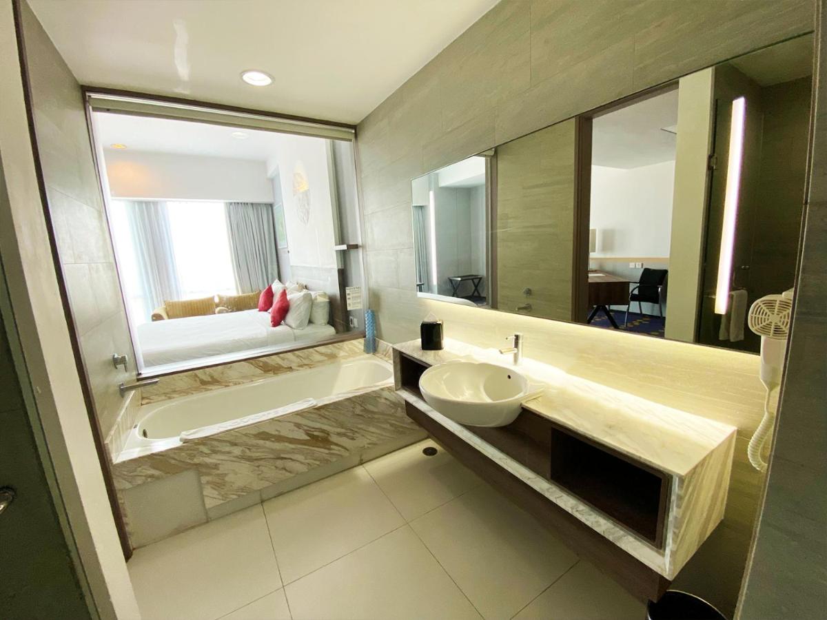 Novotel Bandung - Hizvo