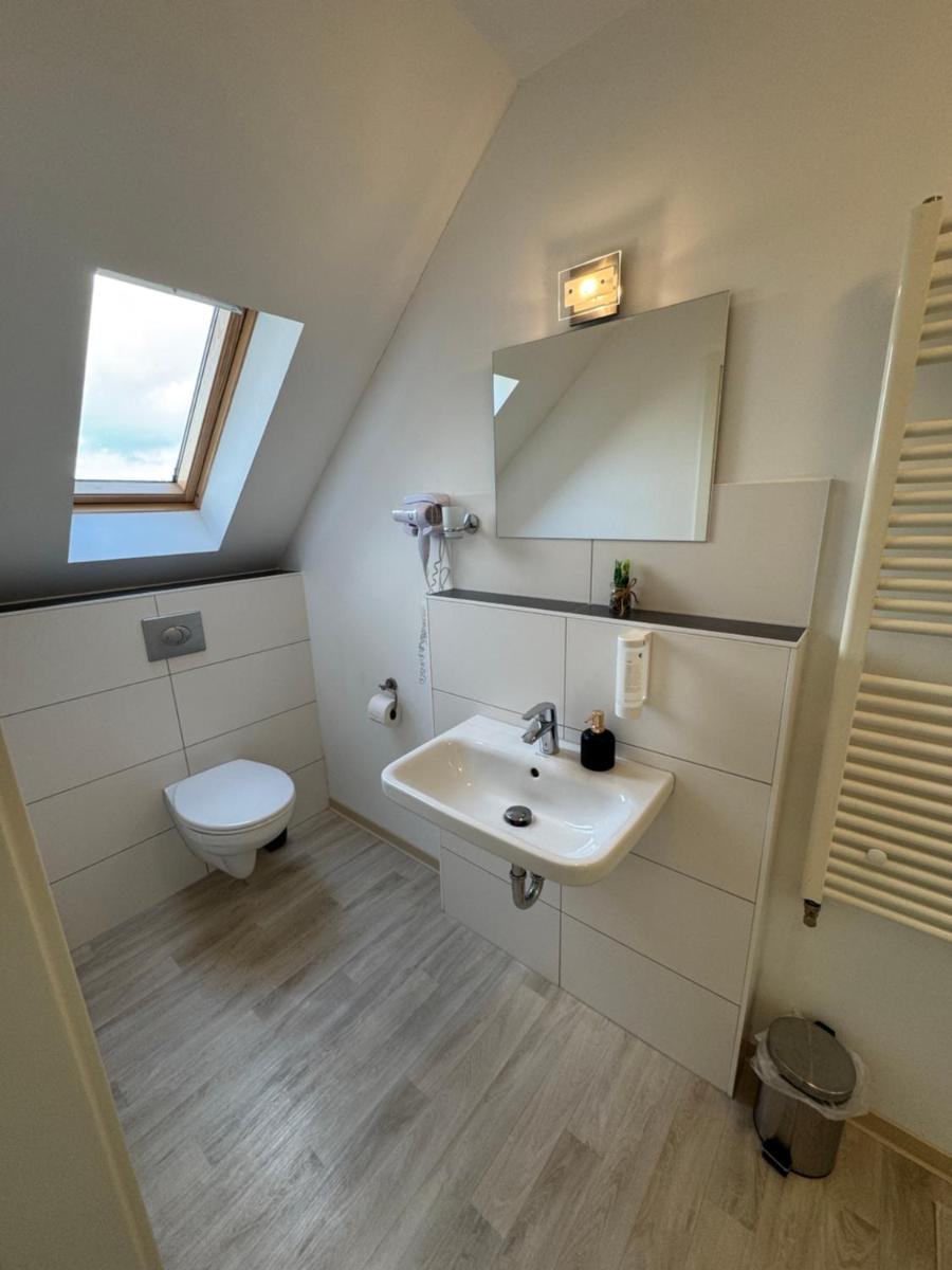 Hotel und Restaurant Adriatic - Housity