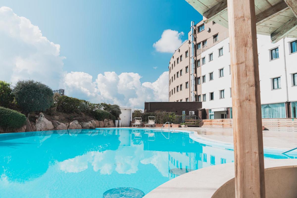 Mercure Olbia Hotel e Spa - Housity