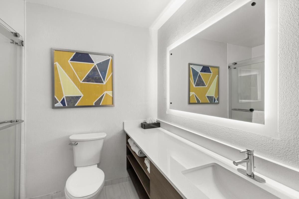 Comfort Inn & Suites Rome South - Housity