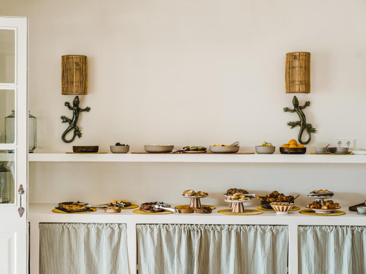 Comida en o cerca de este hotel