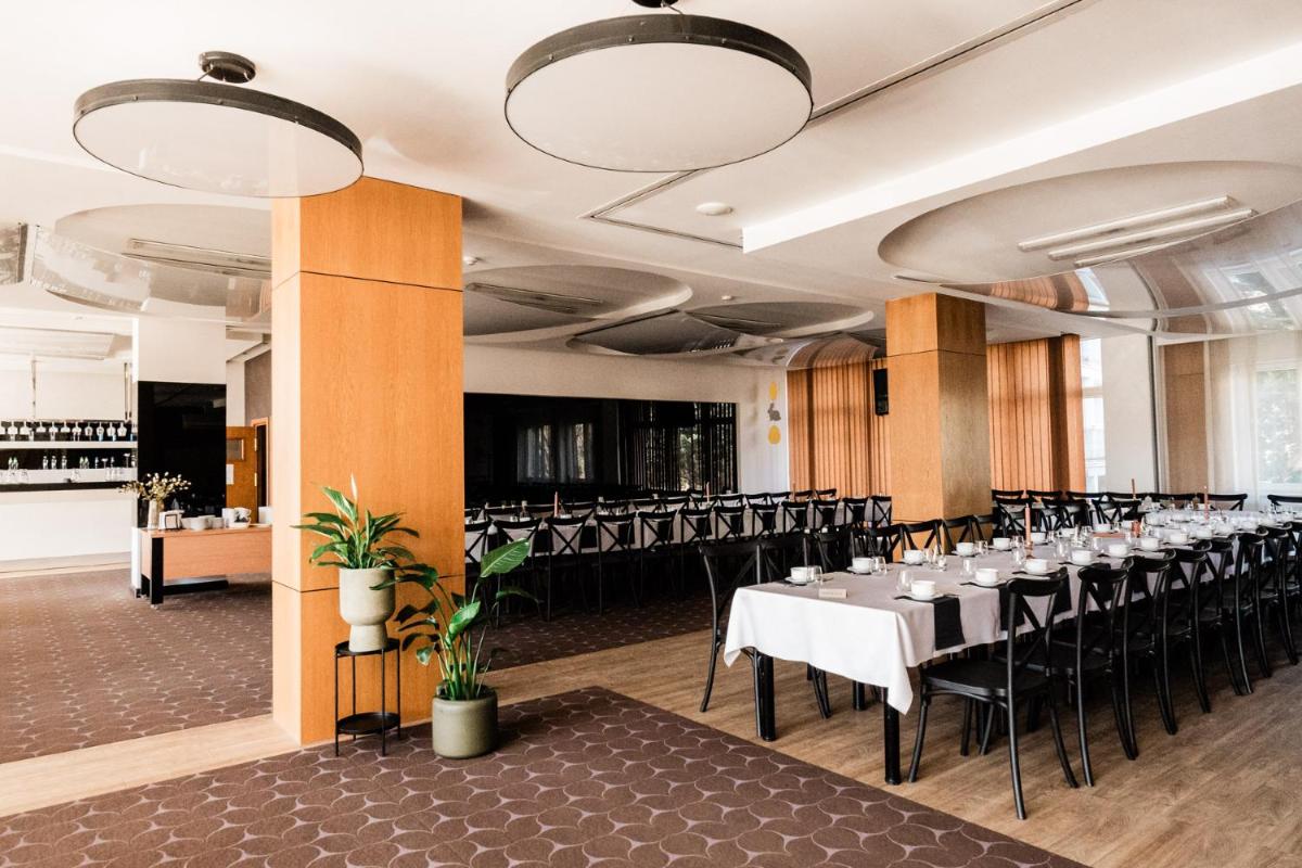 Hotel Wodnik - Housity