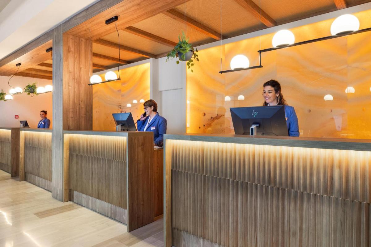 Clientes alojados en VIVA Cala Mesquida Resort & Spa