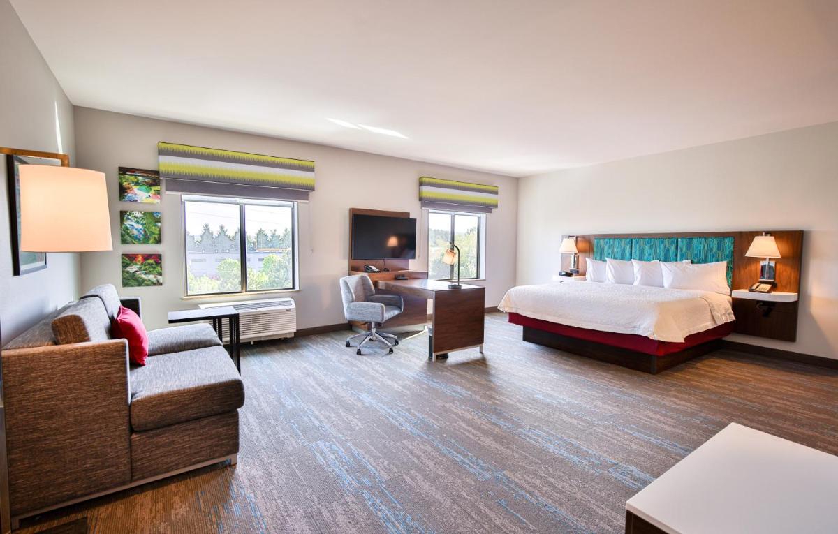 Hampton Inn & Suites by Hilton Seattle/Kent - Housity