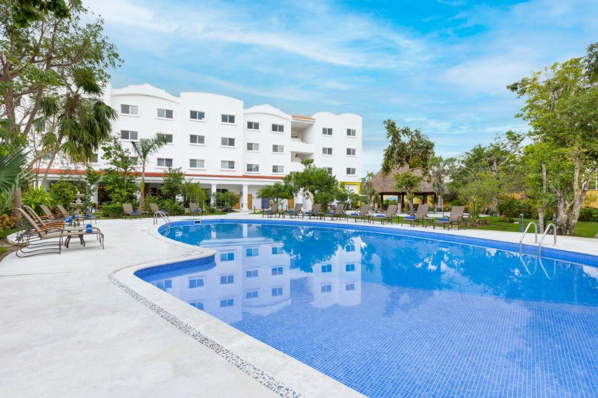 Courtyard by Marriott Cancun Airport - Housity