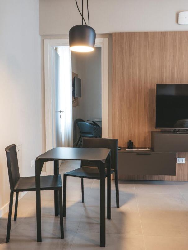 Tre Monumenti Luxury Suites - Housity