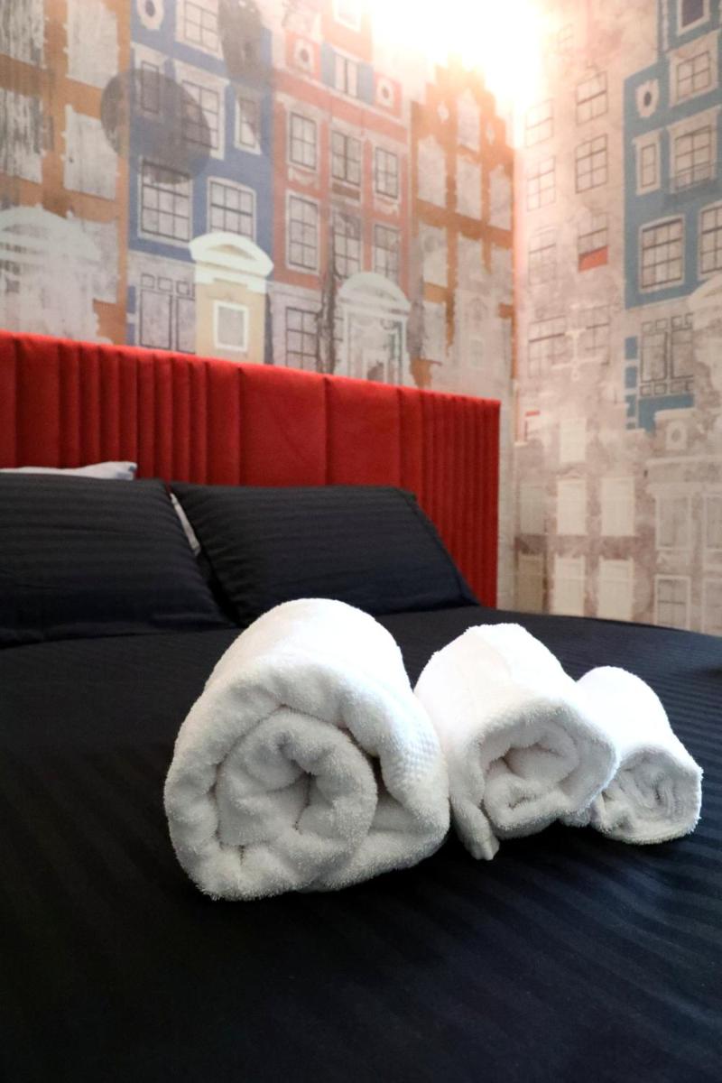 Tre Monumenti Luxury Suites - Housity