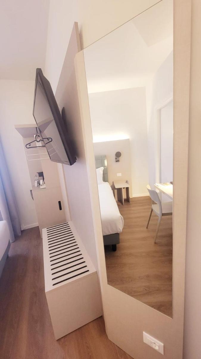 Hotel Aurora Duino - Housity
