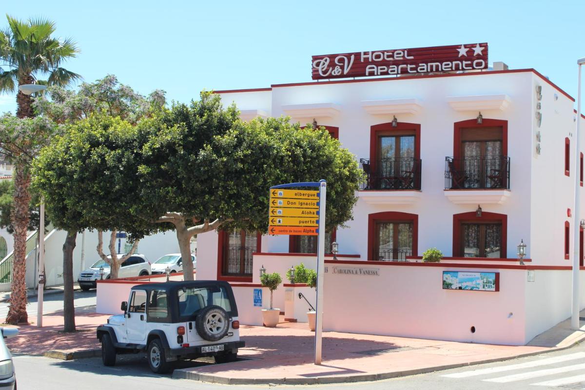 Hotel-Apartamento Carolina y Vanessa - Housity