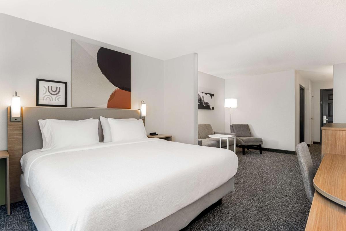 Spark by Hilton Summerville - Housity