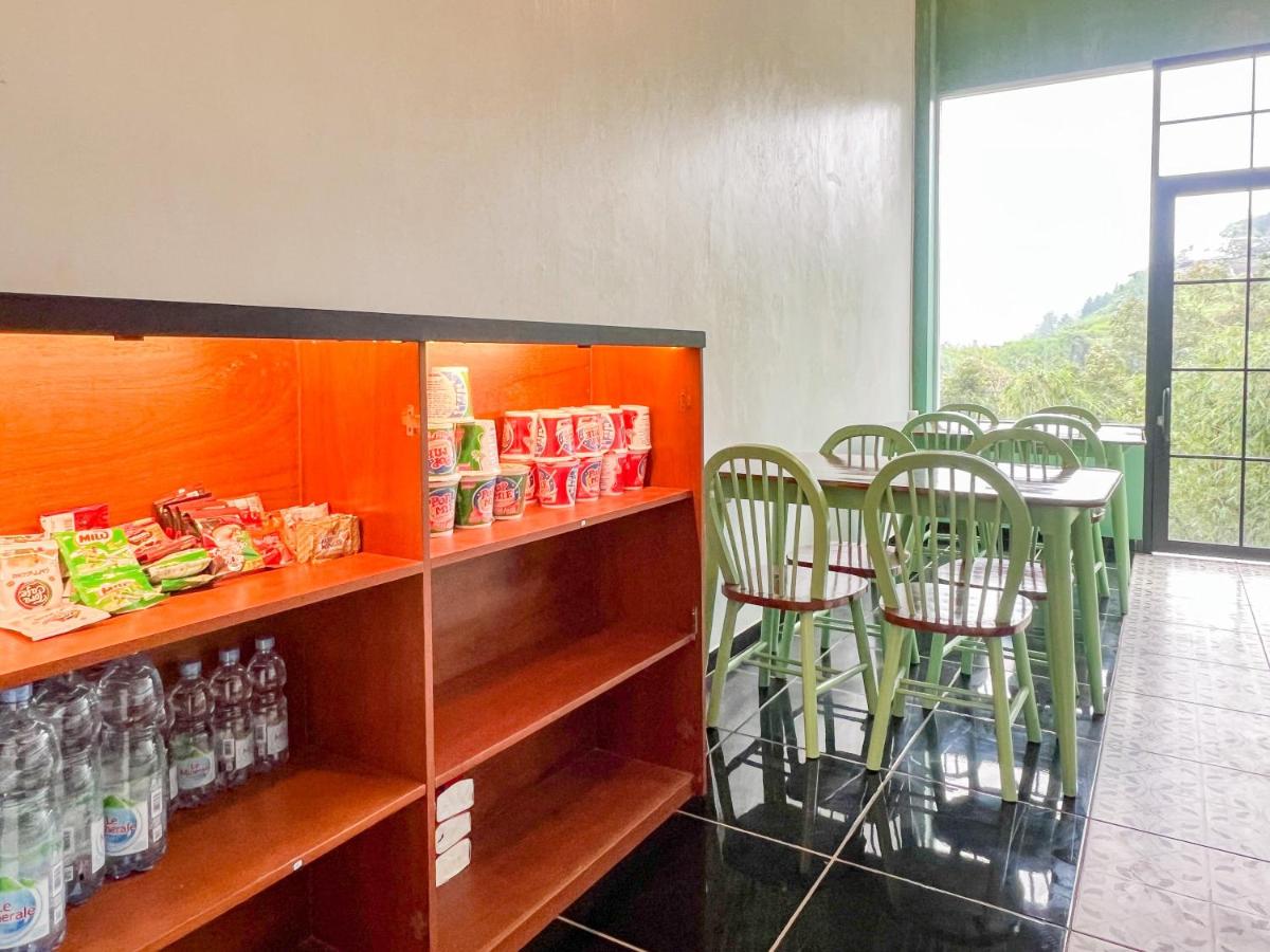 Urbanview Hotels Asmaraloka Umbrella - Housity