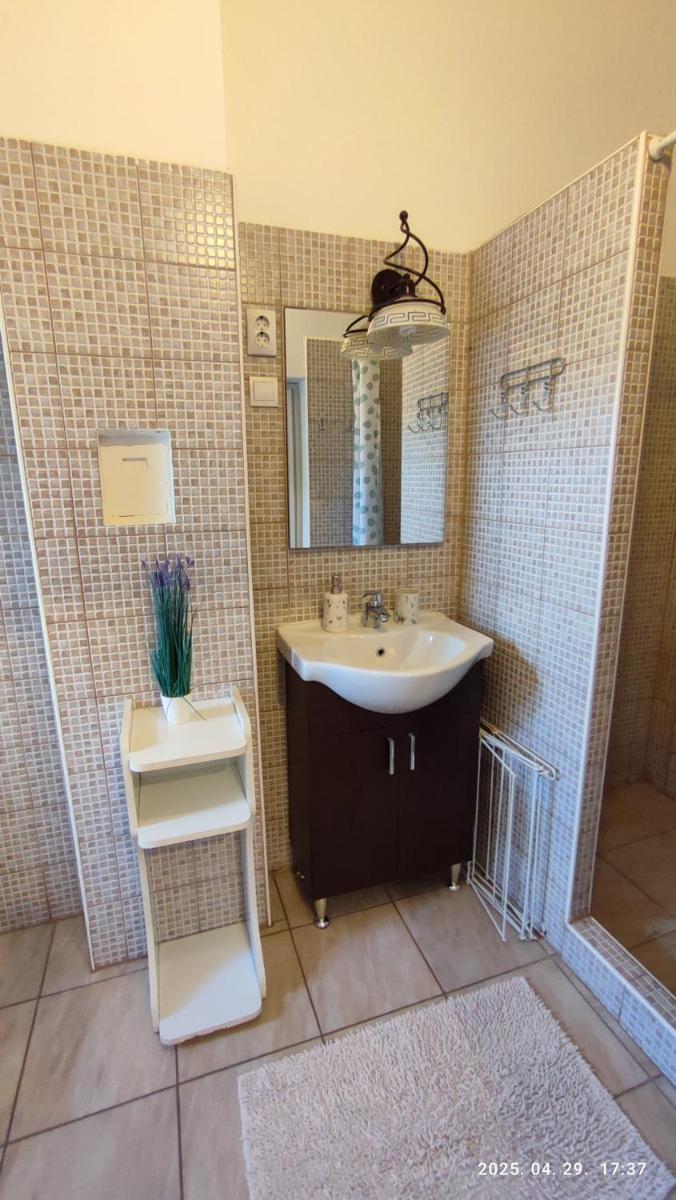 ENZO Apartman Gyula - Housity