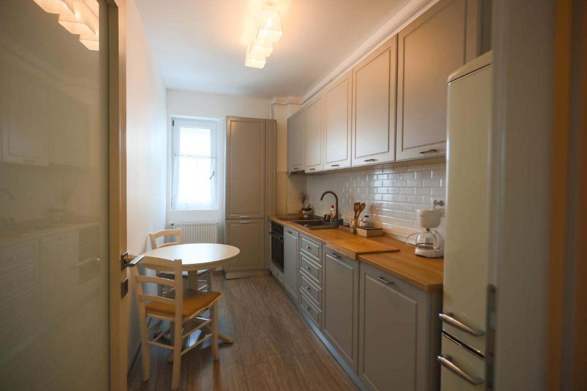 Q Luxury near Palas Mall - Housity