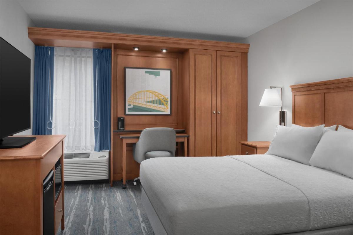 Hampton Inn Pittsburgh Greentree - Housity