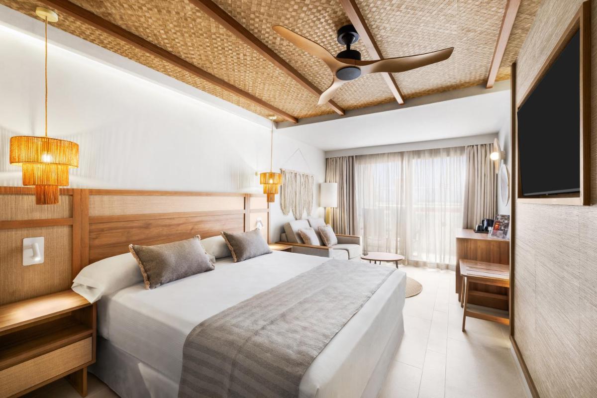 Cama o camas de una habitación en Hotel Riu Palace La Mola