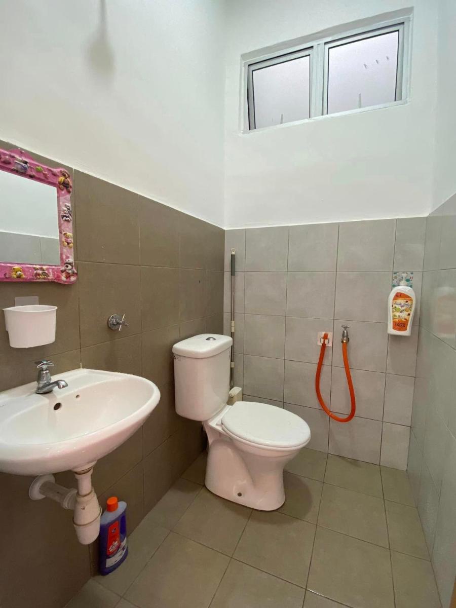 Thaqif Homestay Kok Lanas - Housity