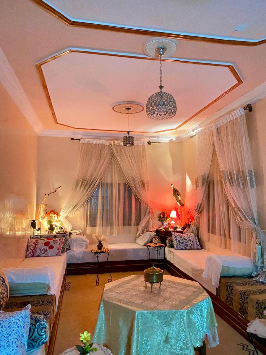 The Big Moon - Homestay Traditional & RoofTop - Skoura - Housity