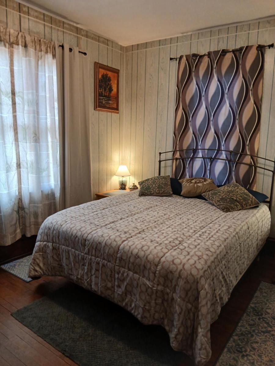 Hemlock House - Housity