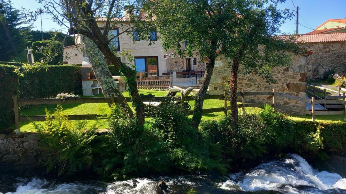 O Relax do Río - Casa Molino Boutique, con Jardín y Desayuno en Muxía - Housity