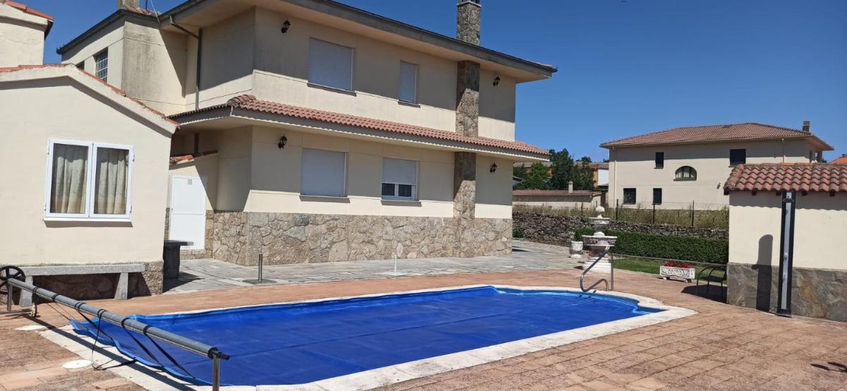 Casa Rural Fuente Clavel - Housity