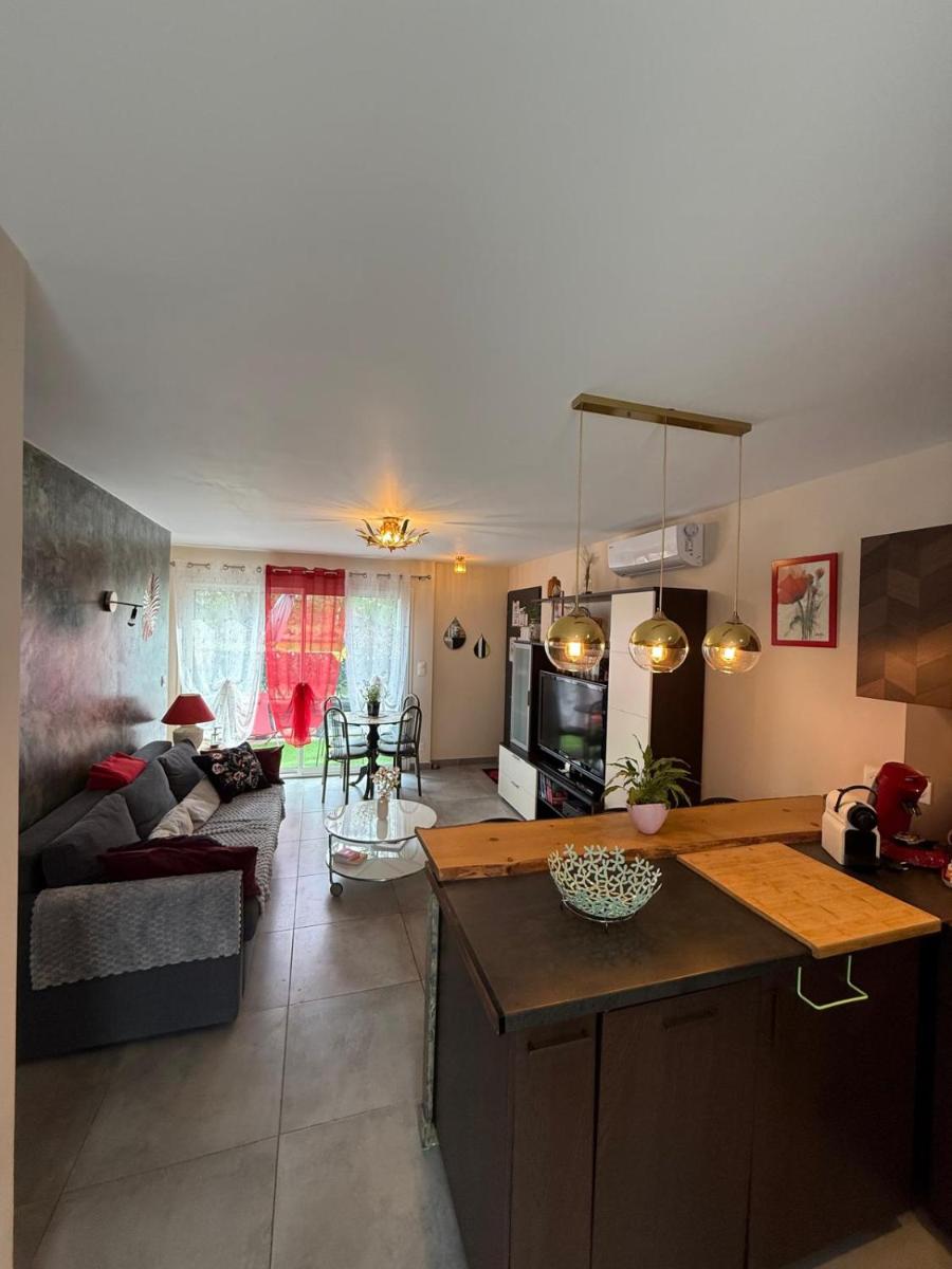 T2 aile de villa saisonnière semaine/ weekend/nuit - Housity