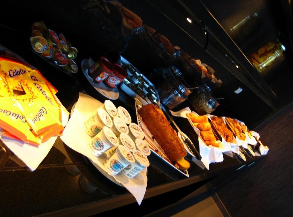 Comida en o cerca de este hotel