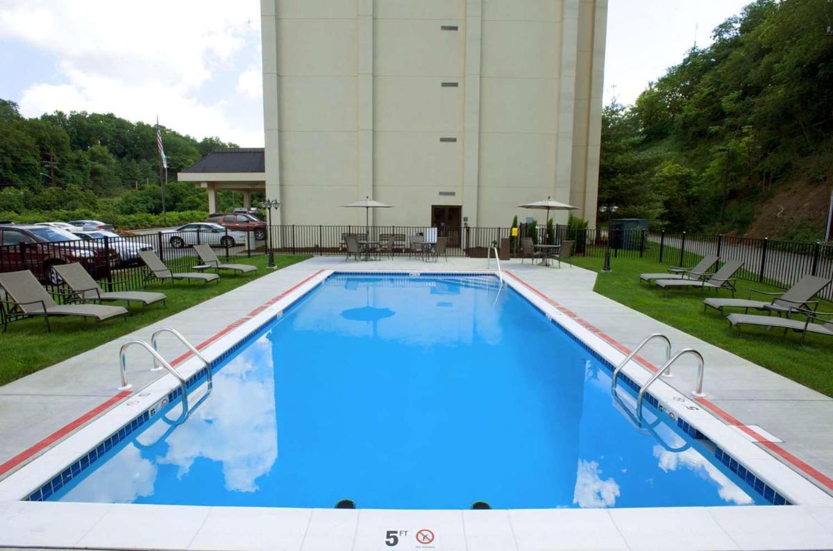 Hampton Inn Pittsburgh Greentree - Housity