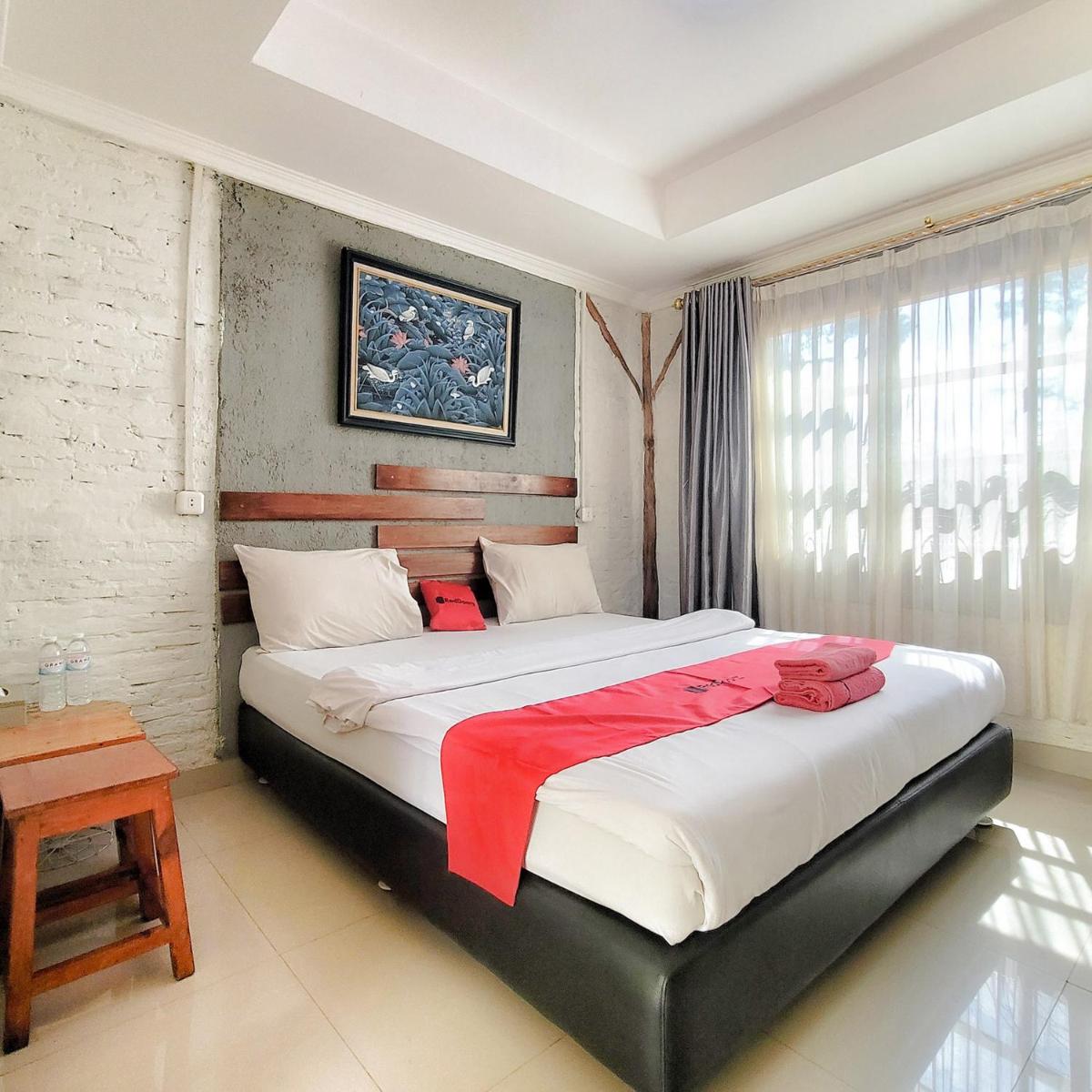 RedDoorz Plus at Ladang Asri Homestay Lampung - Housity