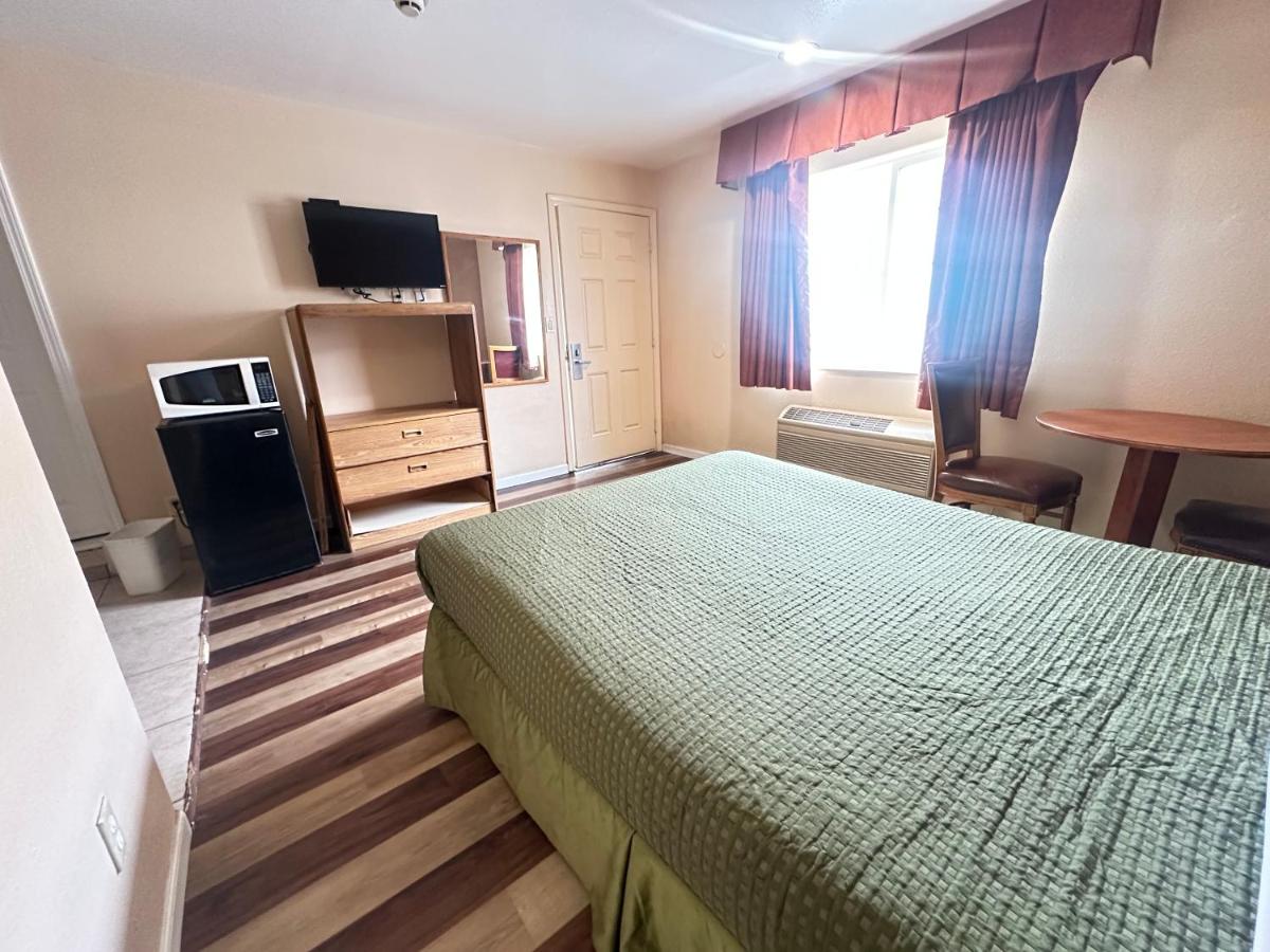 Royal Inn - Housity