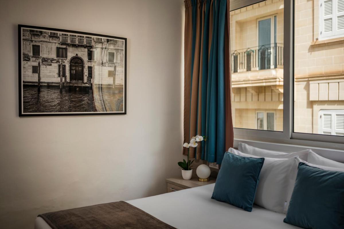 The Howard Hotel - Housity