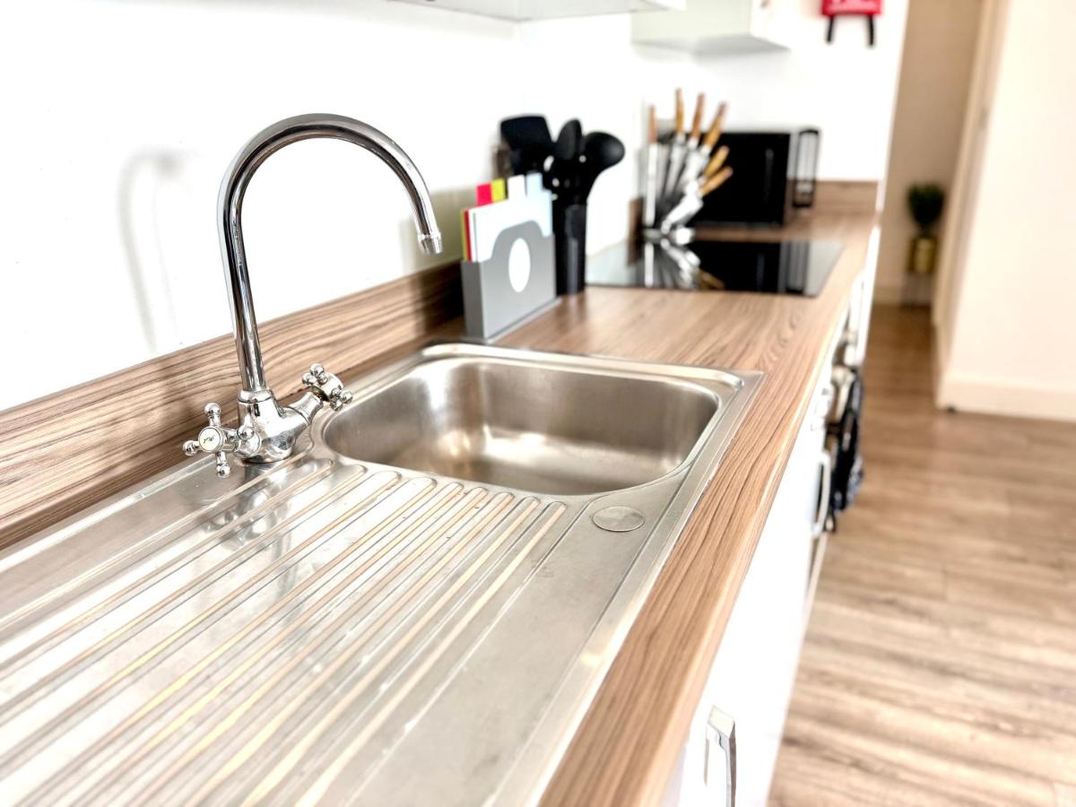 Queens House Apartments Coventry - Hizvo