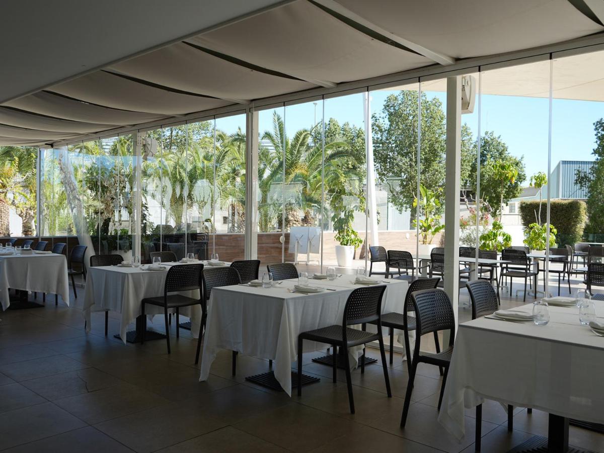 Hotel Villa Ceuti - Housity